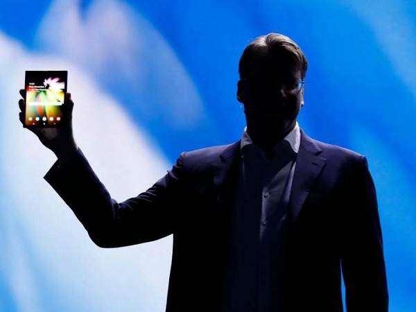 Samsung postpones release of Galaxy Fold