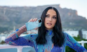 Natasha Joubert_Miss South Africa 2023 with vivo V30 5G (1)